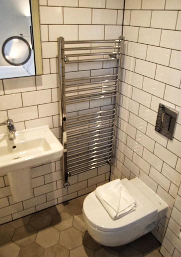 Victoria Inn Лондон Екстериор снимка