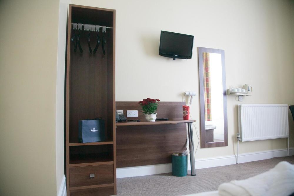 Victoria Inn Лондон Екстериор снимка