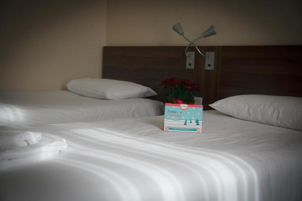 Victoria Inn Лондон Екстериор снимка