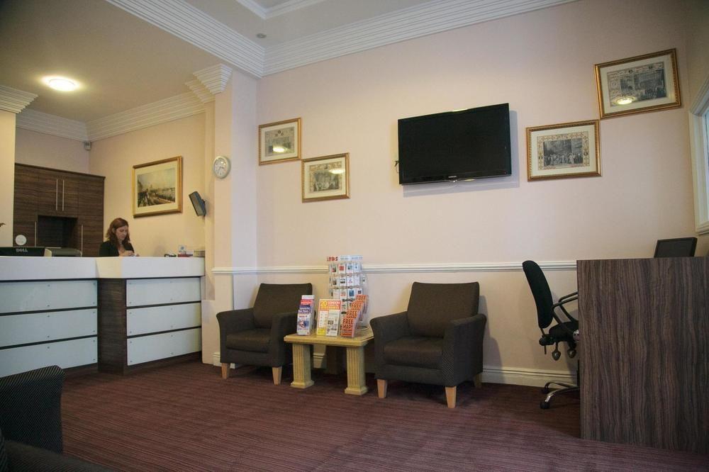 Victoria Inn Лондон Екстериор снимка