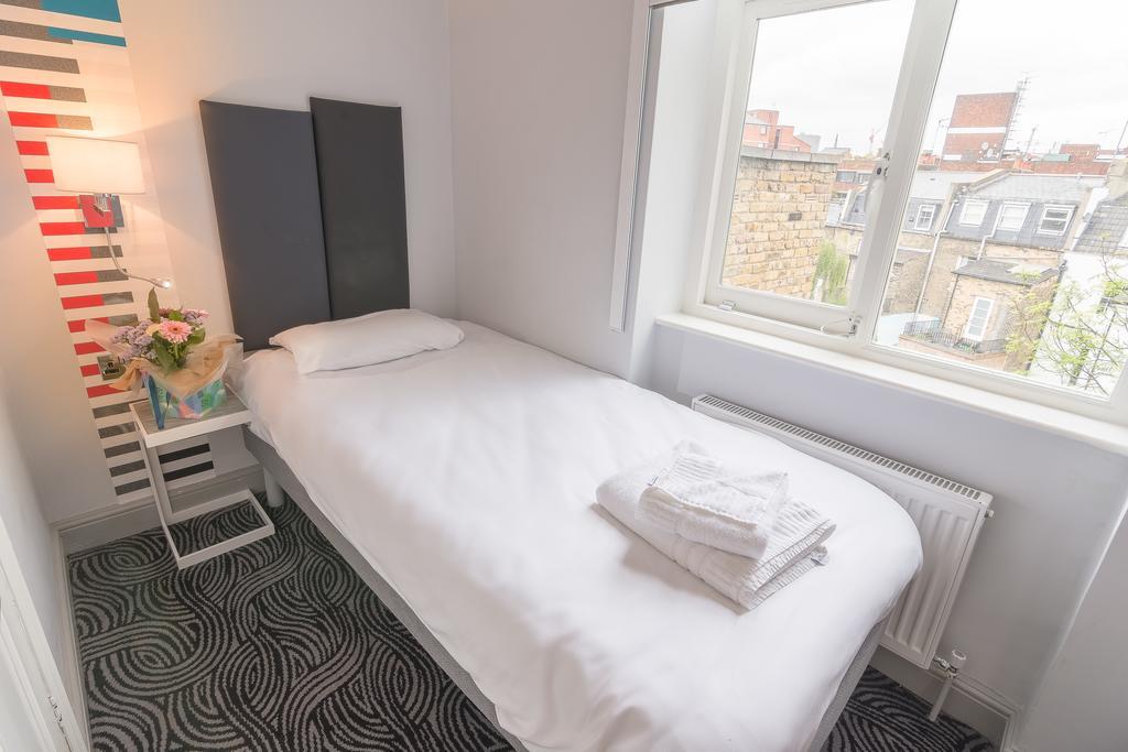 Victoria Inn Лондон Екстериор снимка