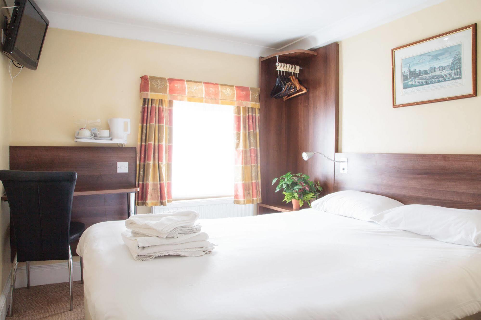 Victoria Inn Лондон Екстериор снимка