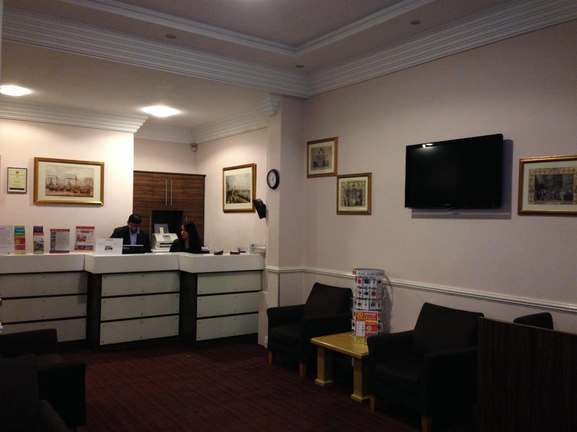 Victoria Inn Лондон Екстериор снимка