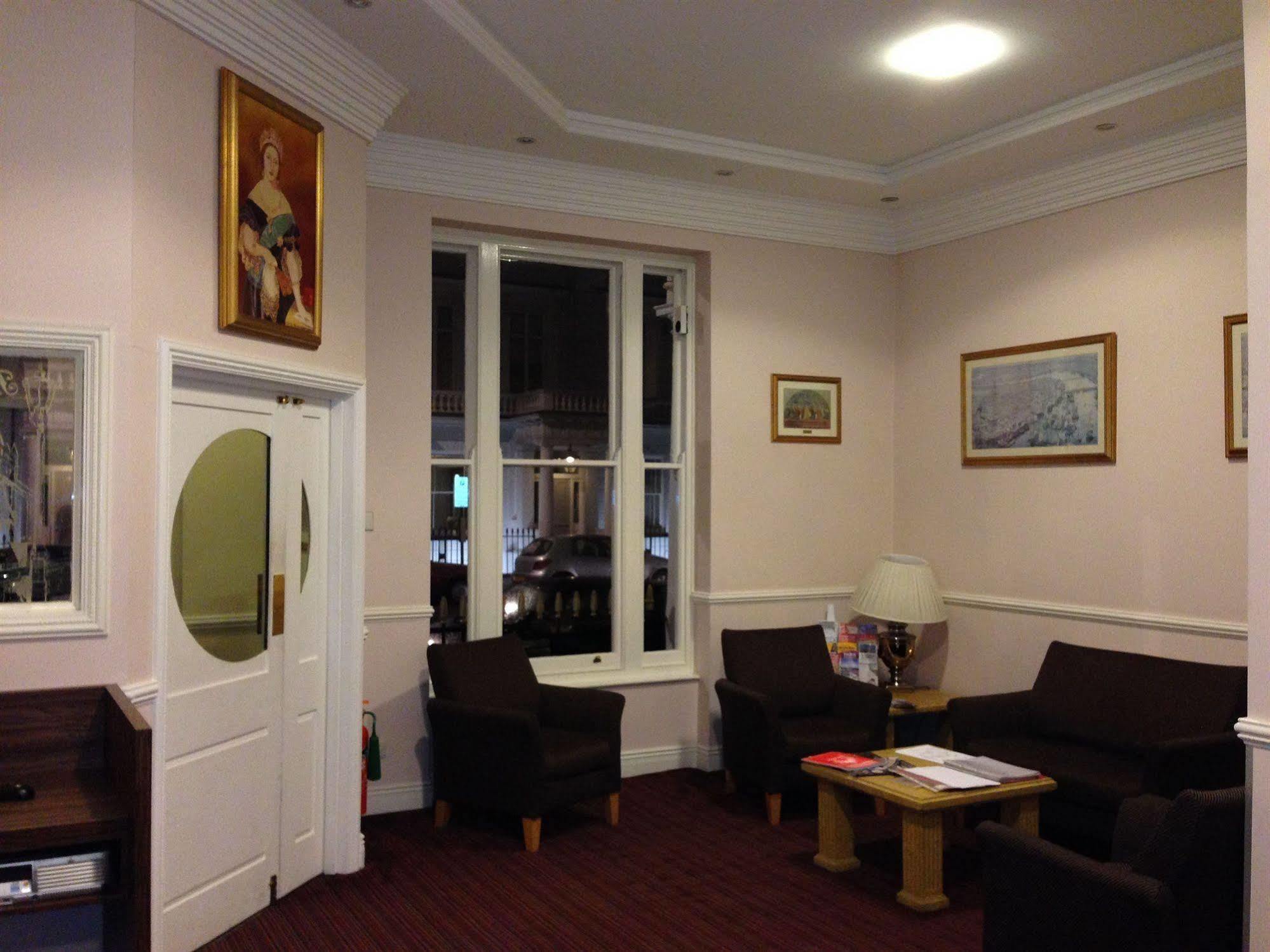 Victoria Inn Лондон Екстериор снимка